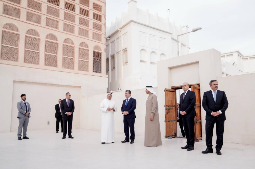 رئيس وزراء إقليم كردستان العراق يزور متحف اللؤلؤ بالمحرّق