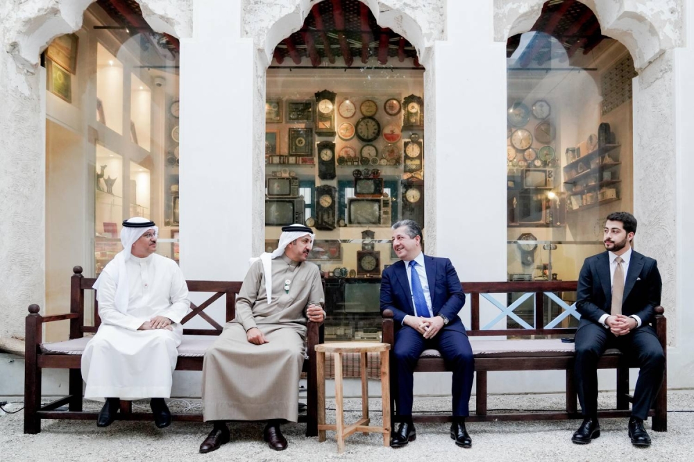 رئيس وزراء إقليم كردستان العراق يزور متحف اللؤلؤ بالمحرّق