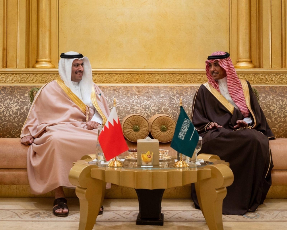 على هامش المشاركة في اجتماع المكتب التنفيذي لوزراء الإعلام العرب.. وزير الإعلام يلتقي بعدد من نظرائه في البلدان العربية الشقيقة