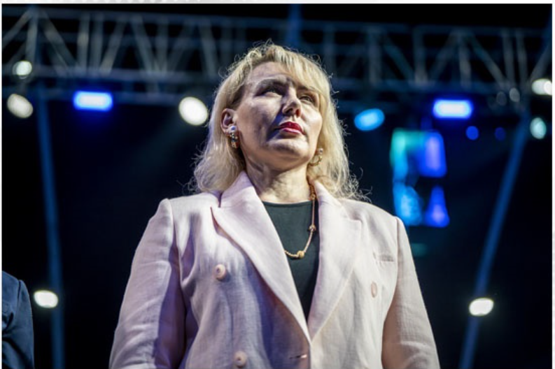 تواصل منافسات بطولة العالم لرفع الأثقال وتسجيل العديد من الأرقام القياسية