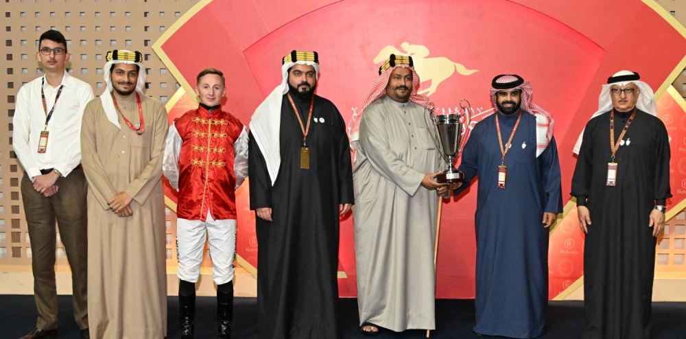 نجاح متميز وانتصارات مثيرة بانطلاق مهرجان العيد الوطني لسباق الخيل