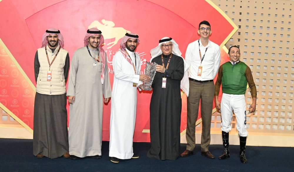 نجاح متميز وانتصارات مثيرة بانطلاق مهرجان العيد الوطني لسباق الخيل