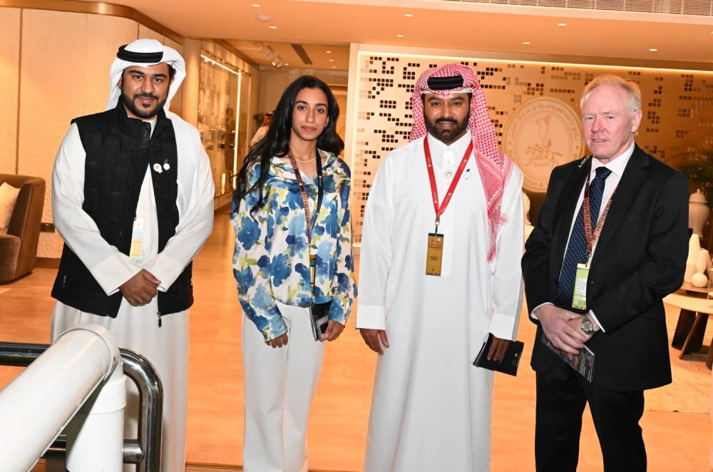 نجاح متميز وانتصارات مثيرة بانطلاق مهرجان العيد الوطني لسباق الخيل