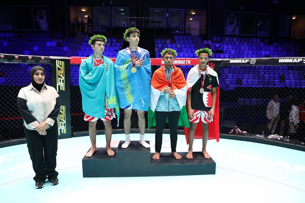 منتخب البحرين يحصد أول ذهبية تاريخية في بطولة آسيا تحت 18 عاماً