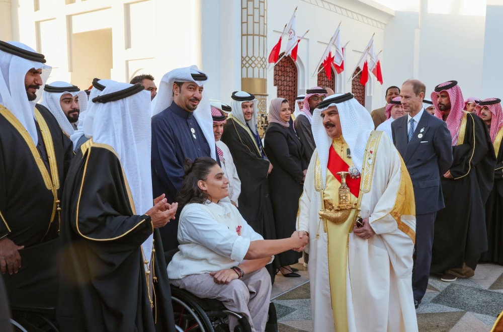 الملك يتفضل فيشمل برعايته الكريمة احتفال مملكة البحرين بأعيادها الوطنية