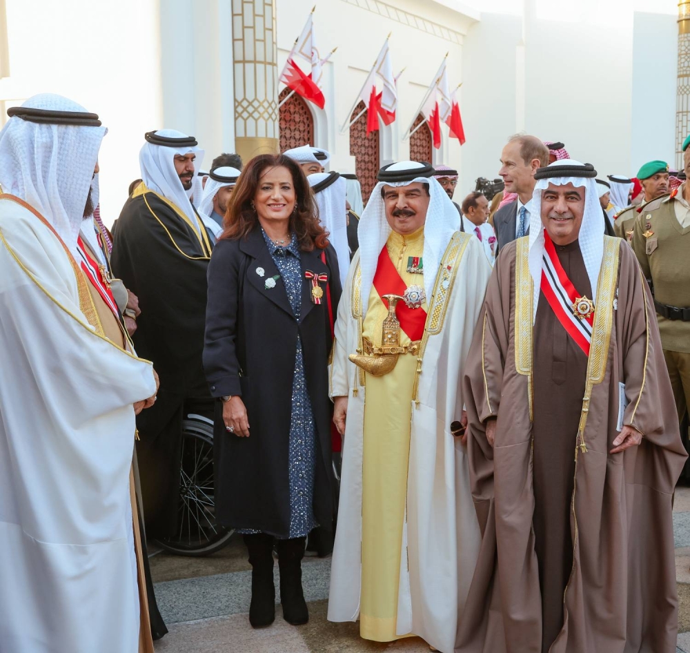 الملك يتفضل فيشمل برعايته الكريمة احتفال مملكة البحرين بأعيادها الوطنية