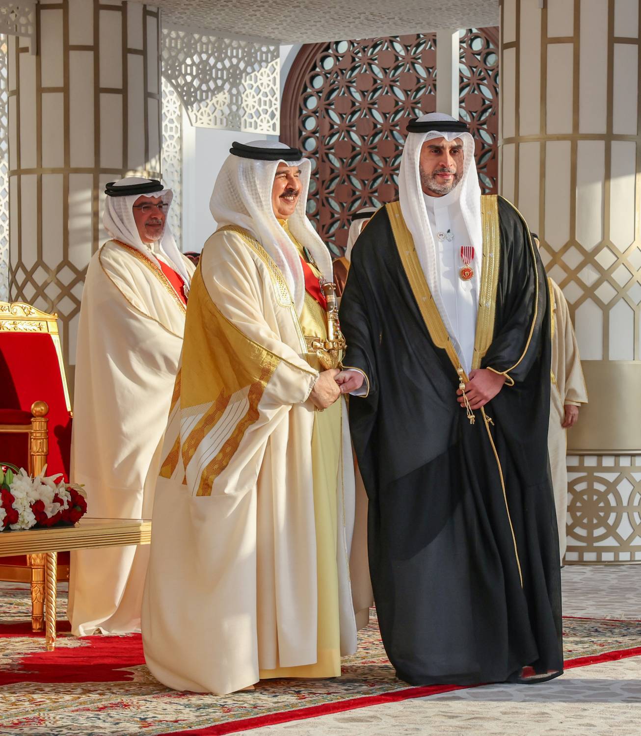 الملك يتفضل فيشمل برعايته الكريمة احتفال مملكة البحرين بأعيادها الوطنية