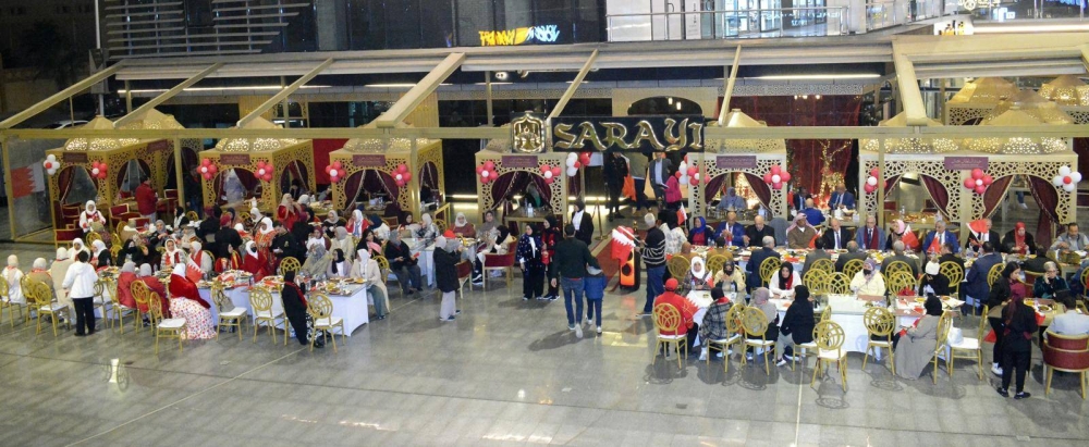 100 فرد بقافلة بحرينية تحتفل بعيد الجلوس وذكرى الاستقلال في أرض الكنانة برعاية مجلس خوات دنيا