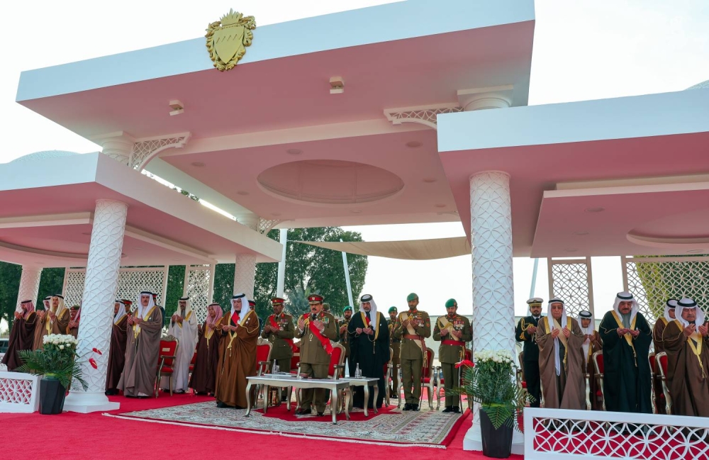 الملك القائد الأعلى للقوات المسلحة يرعى مراسم يوم الشهيد