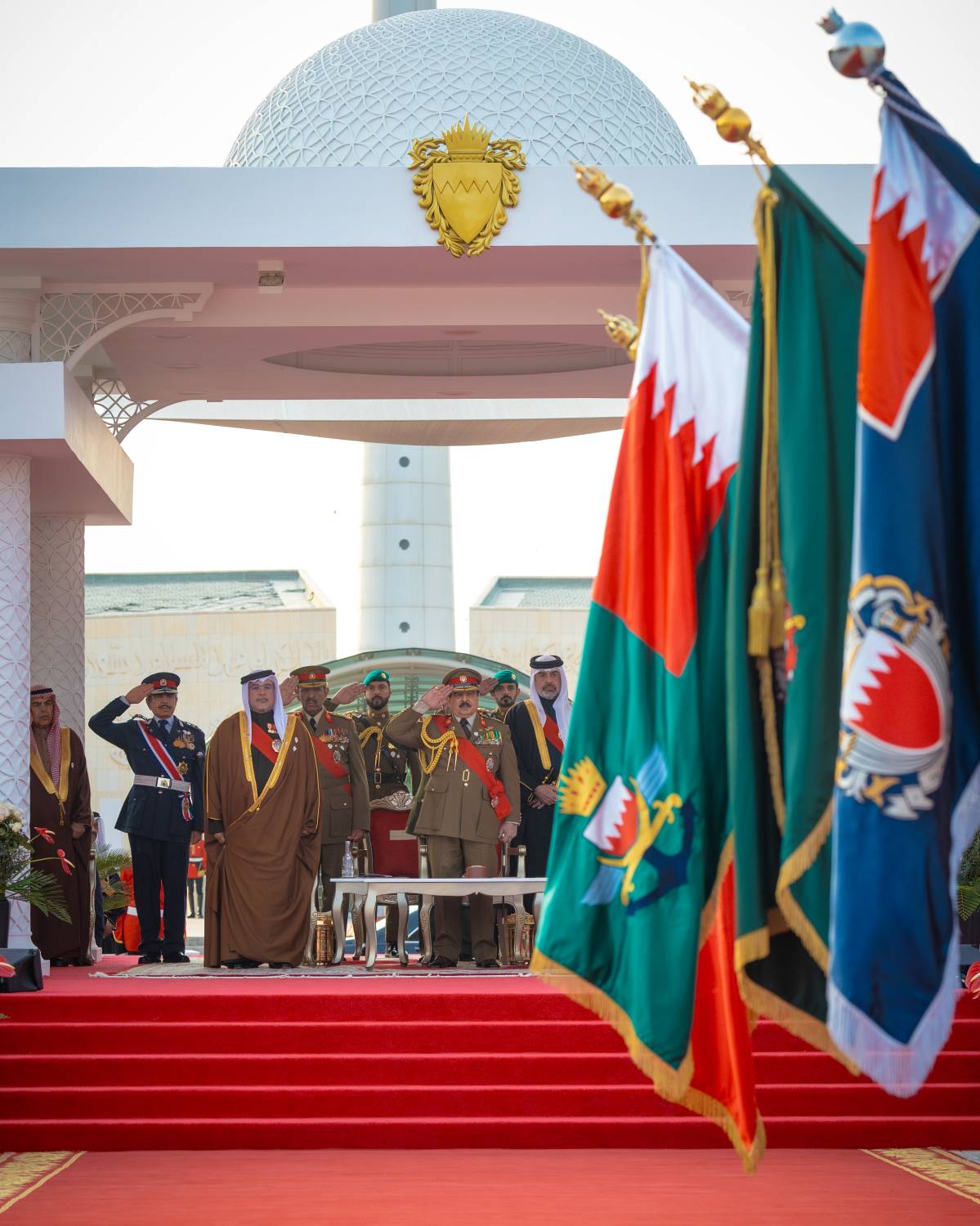الملك القائد الأعلى للقوات المسلحة يرعى مراسم يوم الشهيد