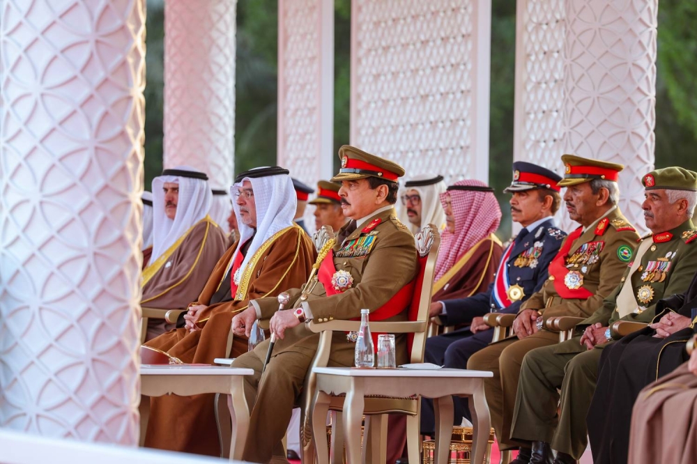 الملك القائد الأعلى للقوات المسلحة يرعى مراسم يوم الشهيد