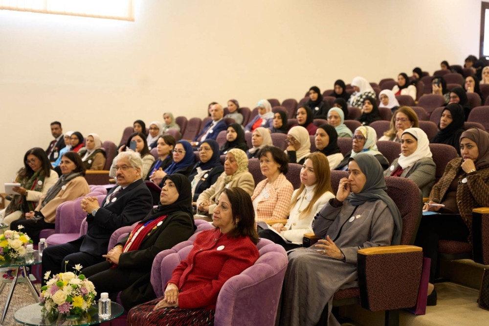 خلال ندوة مشتركة بمناسبة يوم المرأة البحرينية.. تعاون بين &laquo;الملكية للبنات&raquo; و&laquo;التمريض&raquo; لدعم الابتكار في الرعاية الصحية