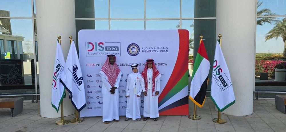 طلاب &laquo;الإيمان&raquo; يحصدون ميداليتين وكأس أفضل مشروع بمعرض الابتكارات في دبي