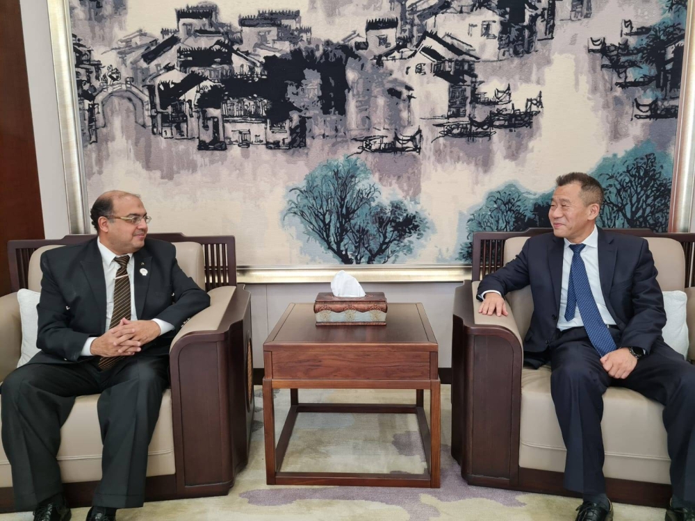 سفير الصين لـ &laquo;الوطن&raquo;: دعوة الملك لعقد مؤتمر دولي للسلام تُعزز الأمن والاستقرار الإقليميين والعالميين