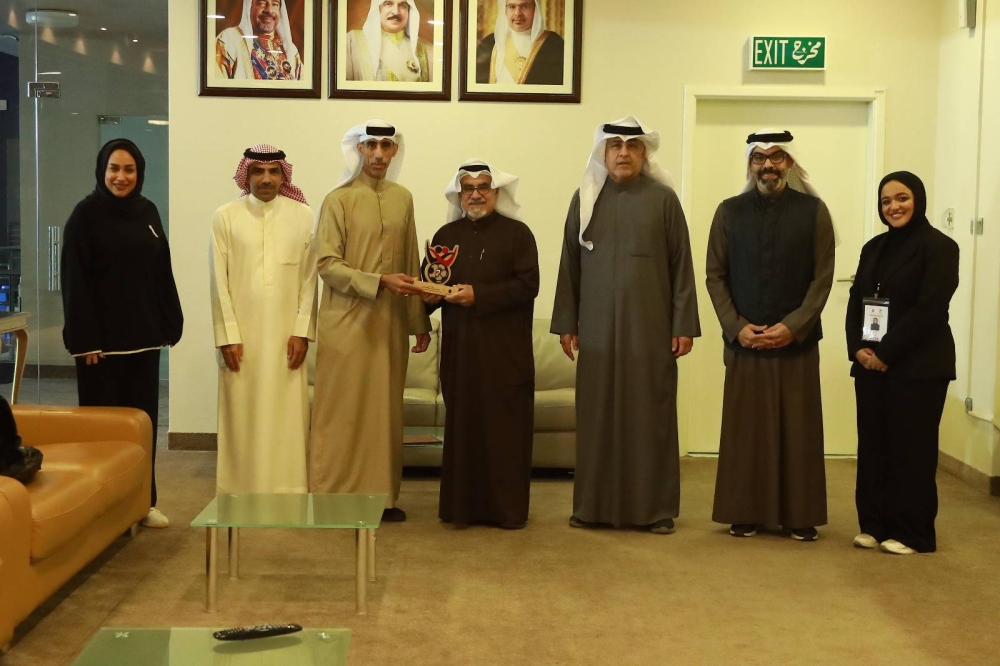 الاتحاد البحريني لرياضات الصم يكرم نائب رئيس الاتحاد الإقليمي لغرب آسيا