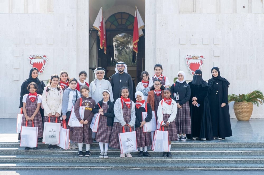 أمانة النواب تستقبل وفداً من طالبات مدرسة رابعة العدوية