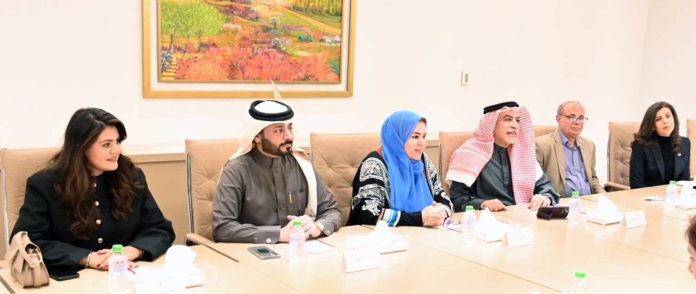 المجلس الأعلى للمرأة يعقد اجتماعا مع جمعية المحاميين البحرينية