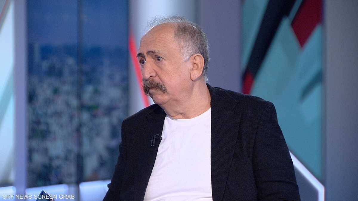 الفنان السوري بشار إسماعيل: الأسد أجبرنا على التصفيق.. ولا لأصنام جديدة