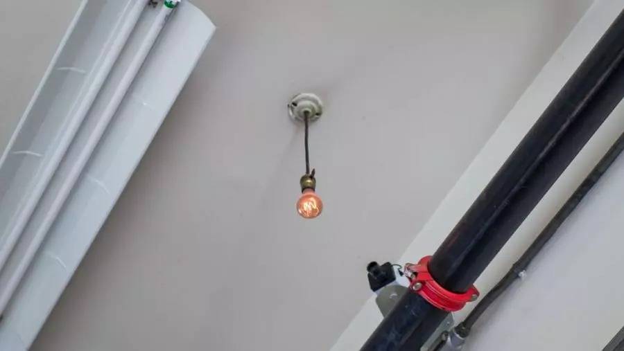 تعمل منذ 123 عامًا من دون توقّف.. تعرّفوا إلى &laquo;اللمبة المئوية&raquo;