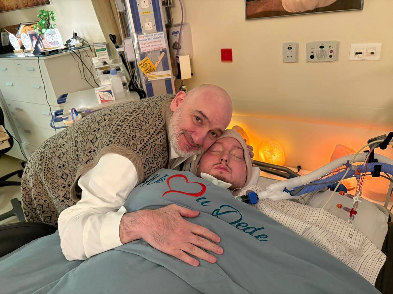 السعودية.. أحدث صور &laquo;الأمير النائم&raquo; بعد غيبوبة لأكثر من 20 عاماً