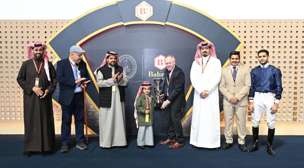 بحضور ناصر بن حمد وعيسى بن سلمان.. انتصارات قوية بأولى كؤوس سباقات الخيل 2025