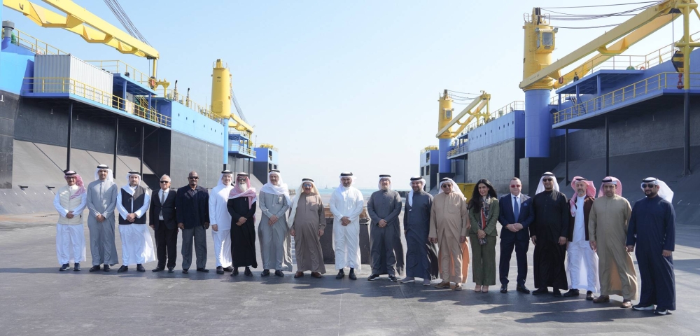 وزير الصناعة والتجارة يدشن الحوض العائم الجديد لشركة البحرين لتصليح السفن والهندسة