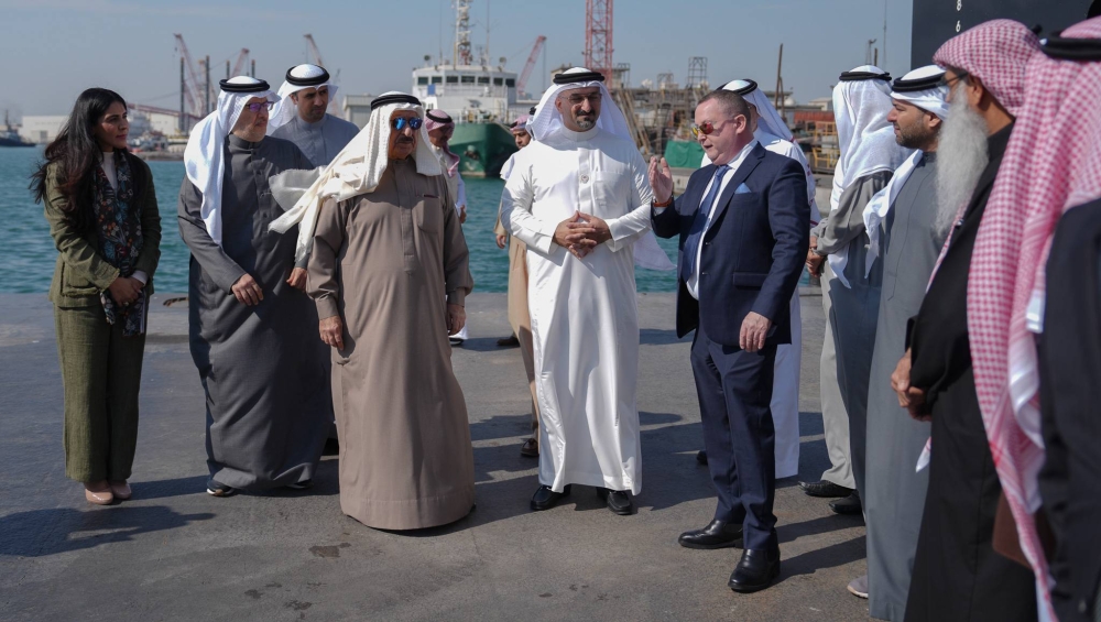 وزير الصناعة والتجارة يدشن الحوض العائم الجديد لشركة البحرين لتصليح السفن والهندسة