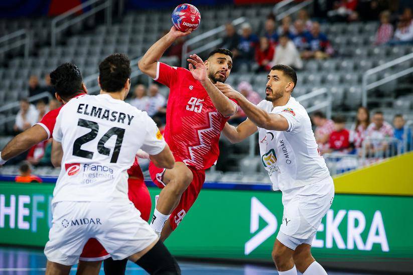 أحمر اليد يخسر أمام فراعنة مصر في بطولة العالم