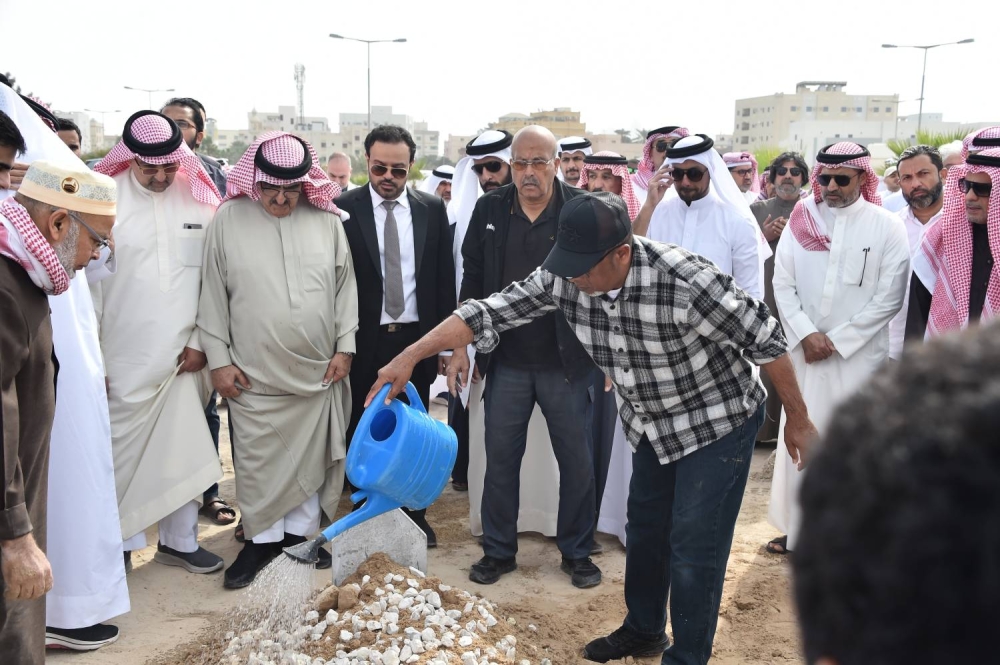 مسؤولون وأطباء ومواطنون يودعون الراحل د. إبراهيم السندي