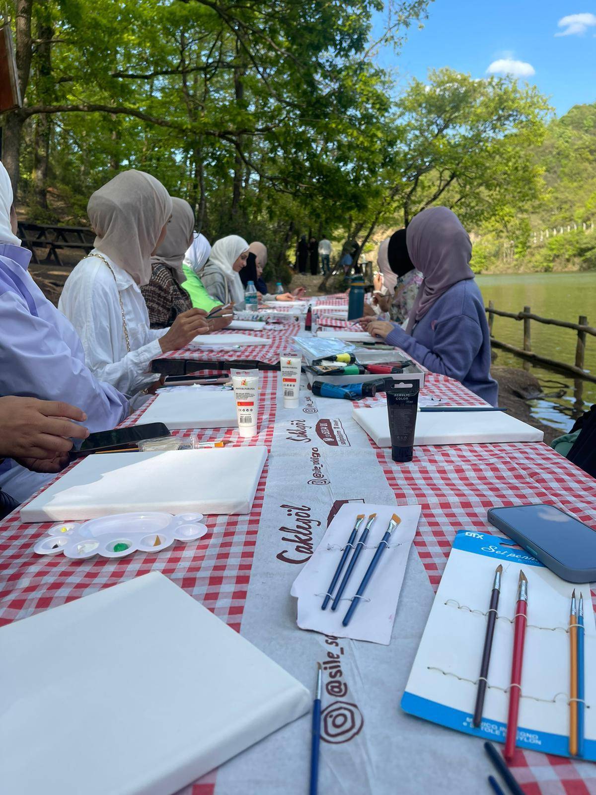 800 دينار إنفاق الشخص .. رحلات سياحية نسائية لـ&laquo;تطوير الذات&raquo; وأمهات يُشجعن بناتهن للسفر بمفردهن