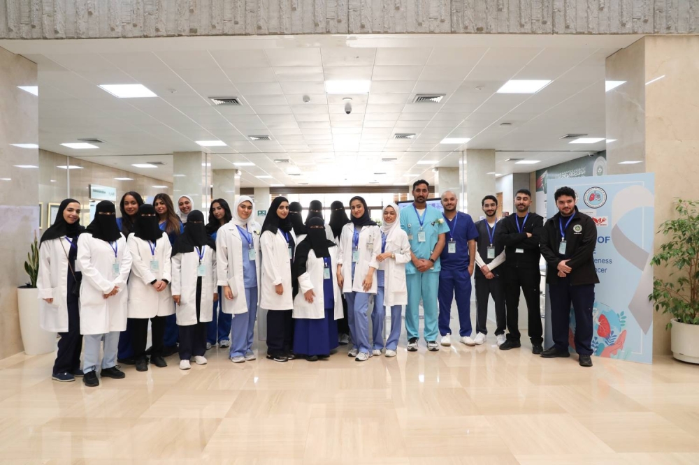 طلبة جامعة الخليج العربي يطلقون " نسمة أمل" للتوعية بسرطان الرئة