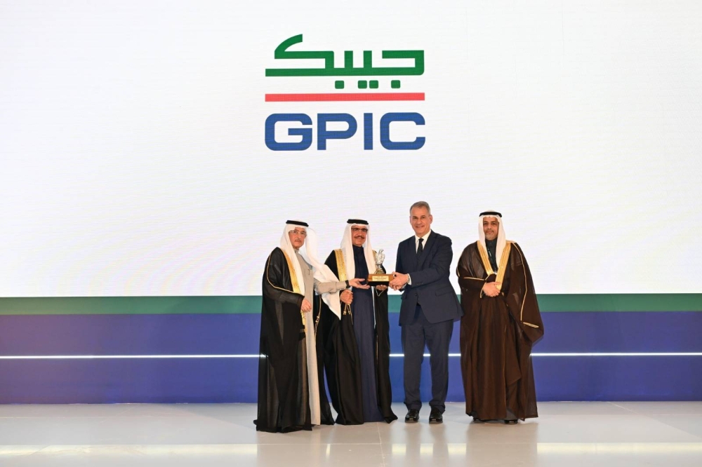 وزير الداخلية يفتتح مؤتمر ومعرض التطوير المهني