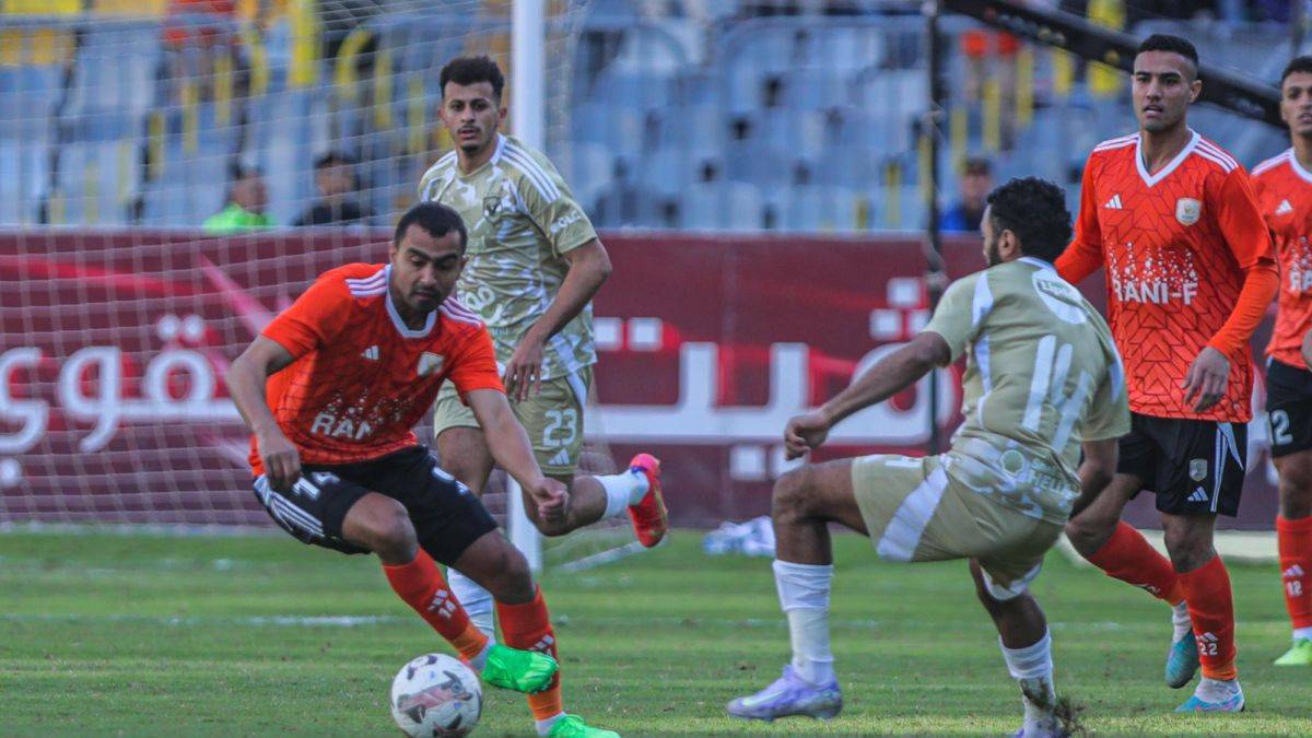 الأهلي يواصل الترنح ويتعادل مع فاركو في الدوري المصري