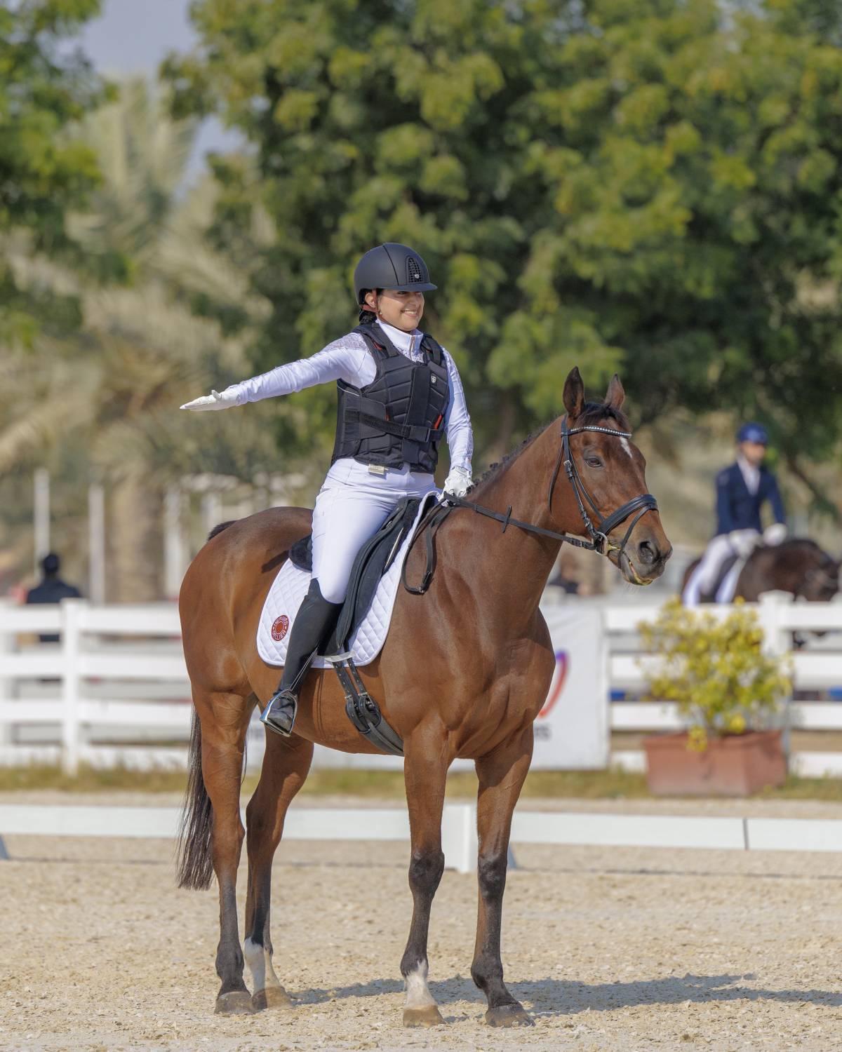 مشاركة واسعة ومنافسة قوية في بطولة الفرسان لترويض الجياد