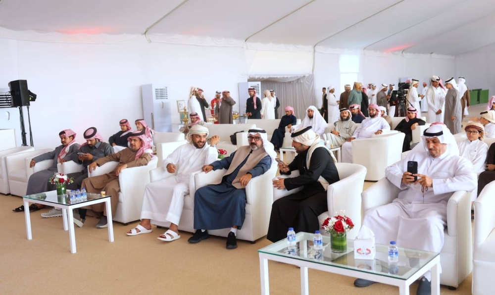 صقارو الخليج يتألقون في موسم ناصر بن حمد للصقور والصيد