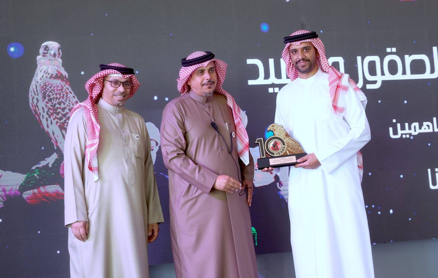 صقارو الخليج يتألقون في موسم ناصر بن حمد للصقور والصيد