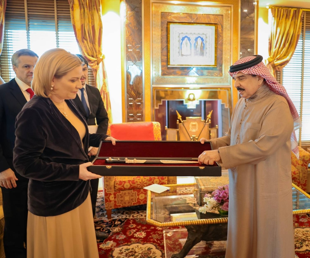 الملك يستقبل وزيرة الثقافة الروسية ويشيد بعلاقات الصداقة التاريخية التي تجمع البلدين