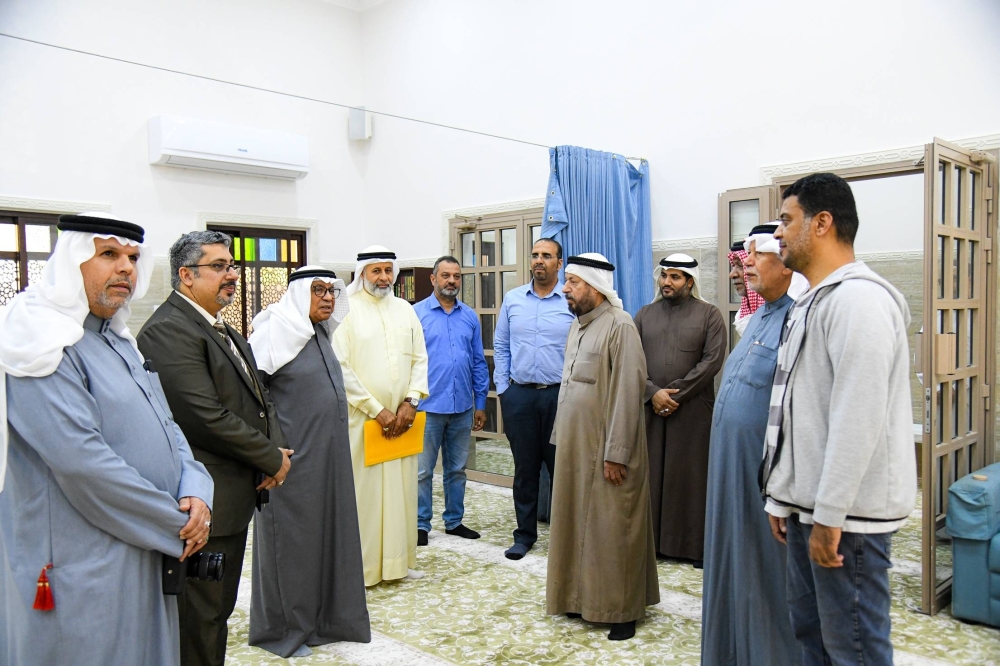 رئيس الأوقاف الجعفرية يفتتح مسجد تاج الدين في منطقة الصالحية