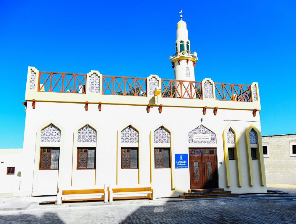 رئيس الأوقاف الجعفرية يفتتح مسجد تاج الدين في منطقة الصالحية