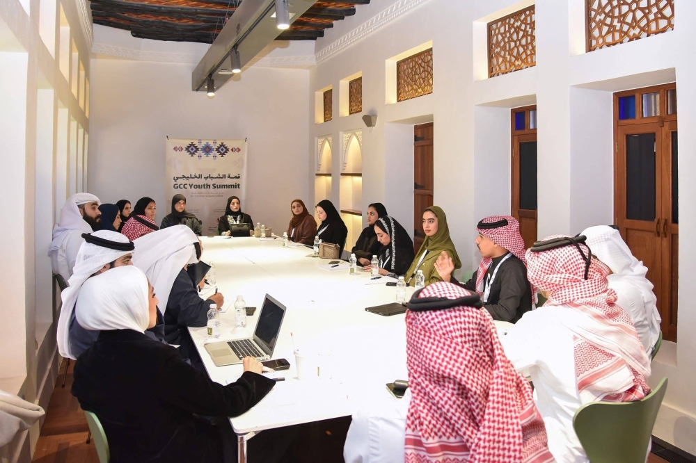 المحامي حسين علي يقود وفد البحرين في القمة الشبابية الخليجية بالدوحة