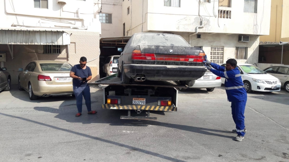 بلدية المنطقة الجنوبية تقوم بإزالة 178 سيارة سكراب ومعروضة للبيع خلال عام 2024