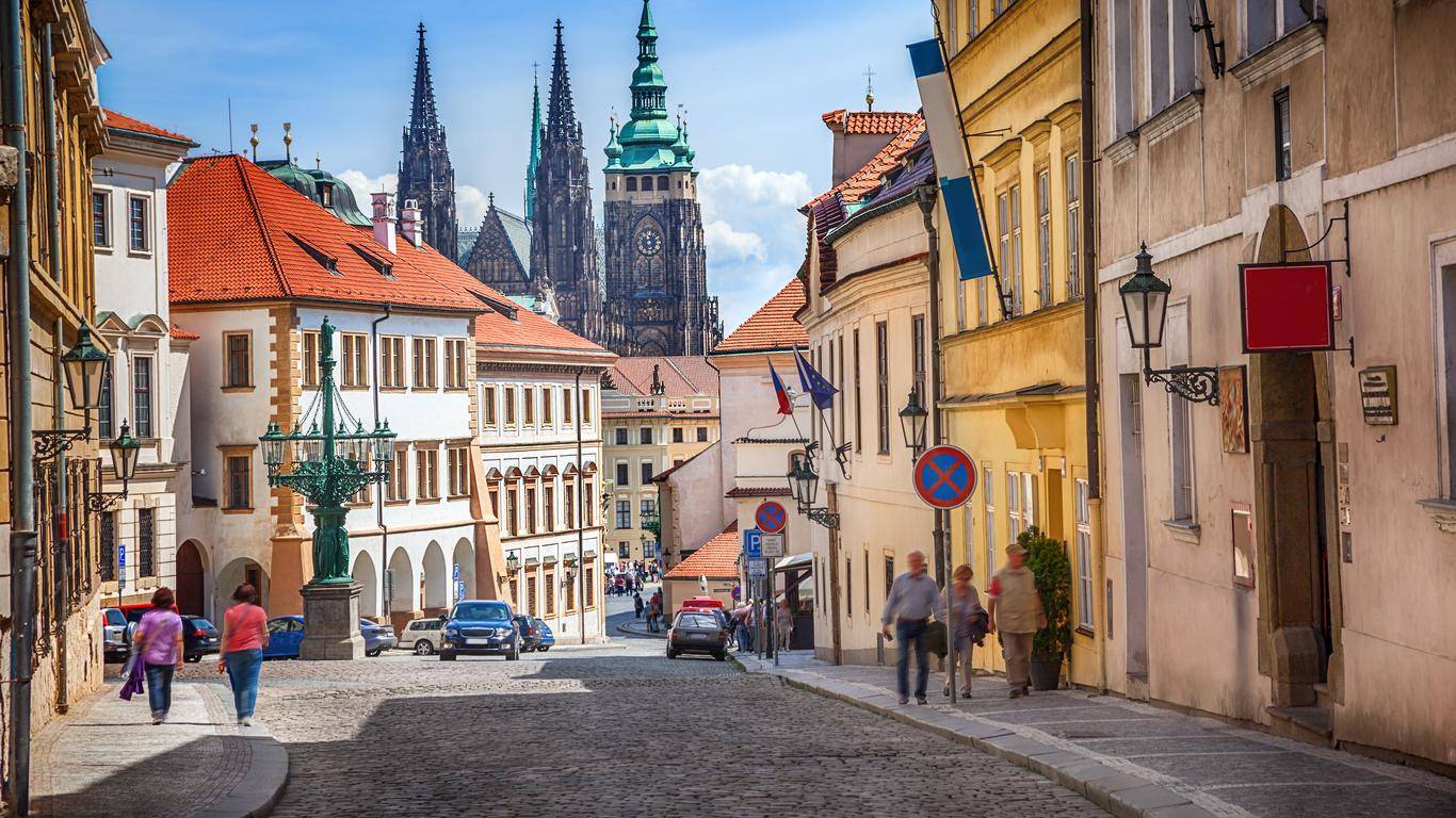 مدينة ألف ليلة وليلة.. أماكن رومانسية تحتضن قصص حب لا تنتهي