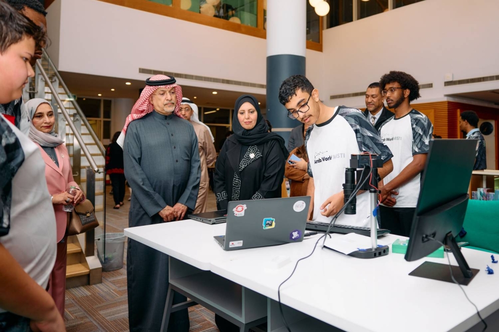 مدرسة الرفاع فيوزالدولية تختتم برنامج المبادرات الدولية للعلوم والتقنية