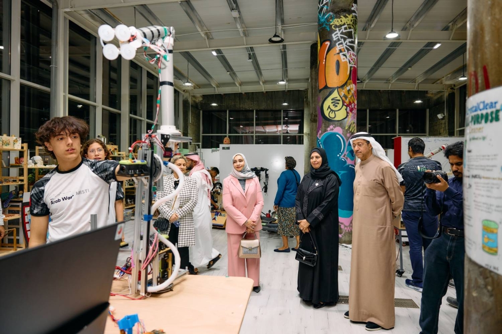 مدرسة الرفاع فيوزالدولية تختتم برنامج المبادرات الدولية للعلوم والتقنية