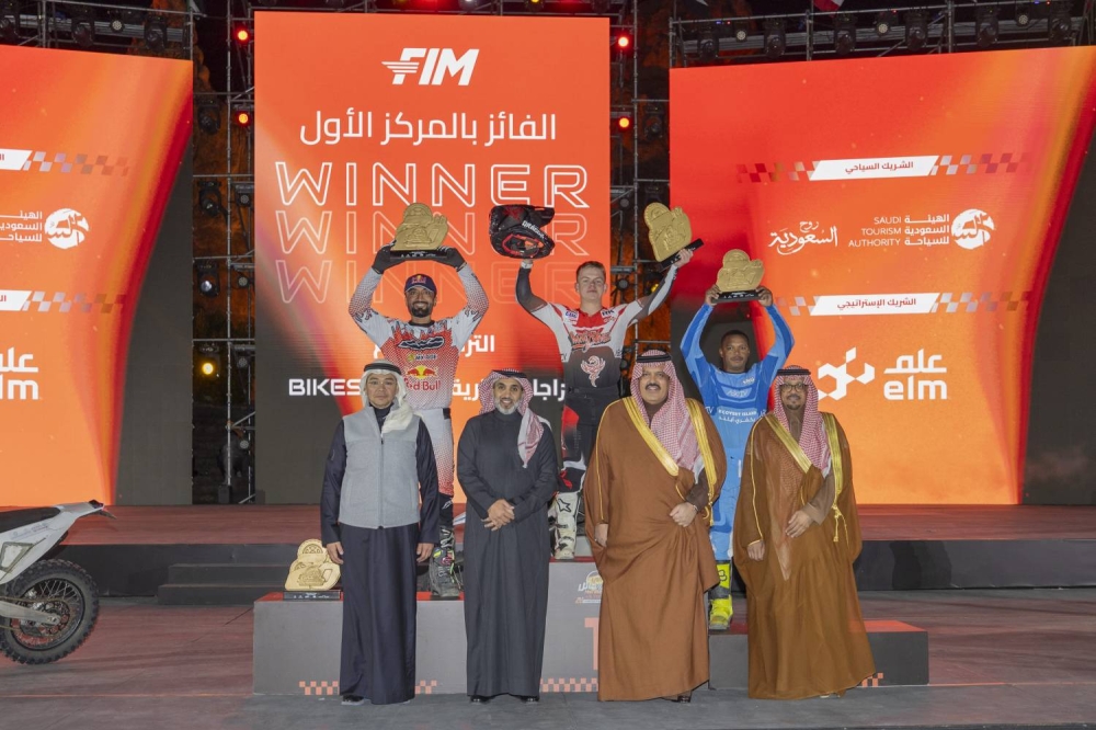 السعودية.. الأمير عبدالعزيز بن سعد يتوج الراجحي بطلاً لرالي حائل تويوتا الدولي 2025