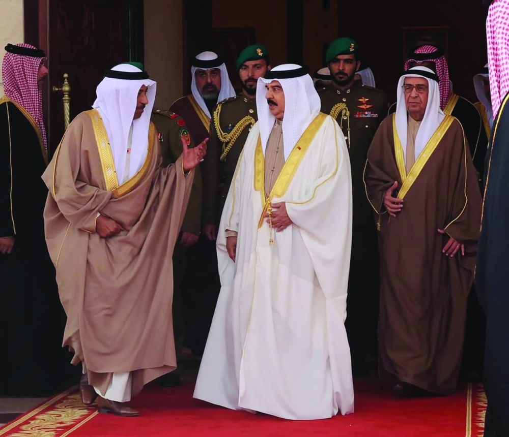 روى قصة 5 عقود من الشعر والفولكلور.. علي خليفة: حكايات الوالد عن البحر ومواويل الأم الينبوع الأول لموهبتي الشعرية