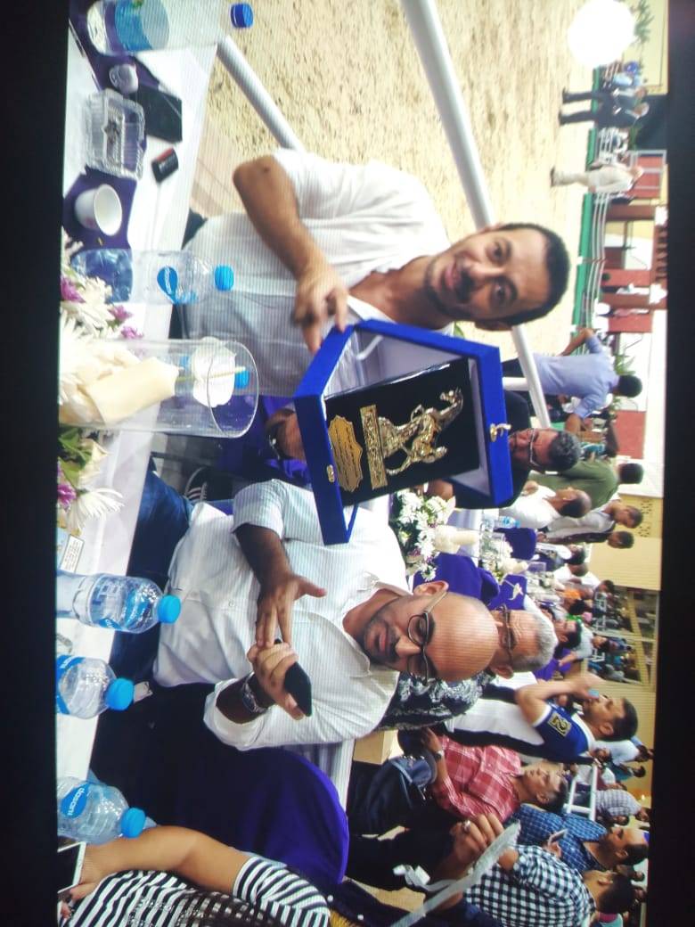 شاهد.. صور نادرة تجمع الفنان مصطفى شعبان وشقيقه الراحل في إحدى بطولات الخيل