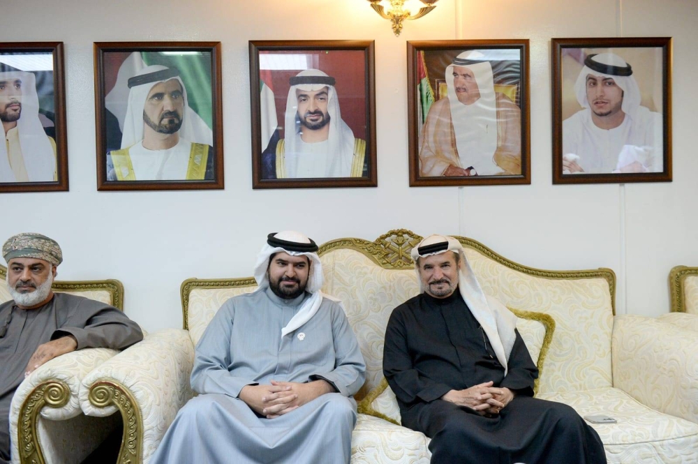 عيسى بن علي يشهد ختام بطولة دبي الدولية لكرة السلة