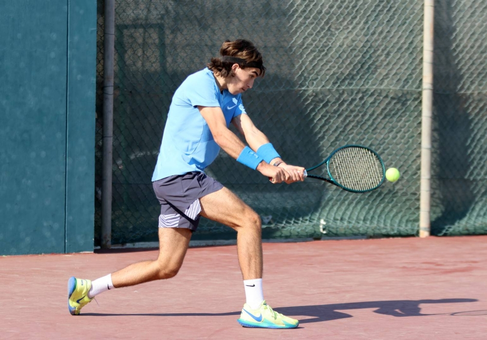 بداية قوية للدور الرئيسي لبطولة الاتحاد الدولي للتنس للناشئين