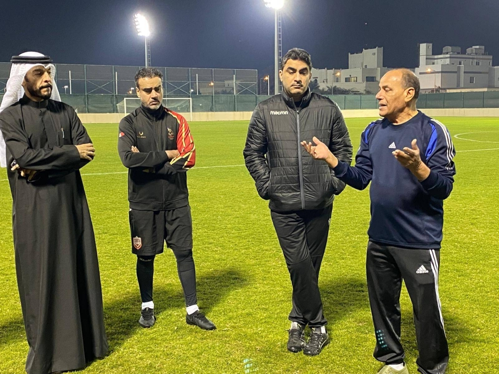 الدوسري و حسين علي يعززان صفوف "احمر الاساطير " للبطولة الخليجية